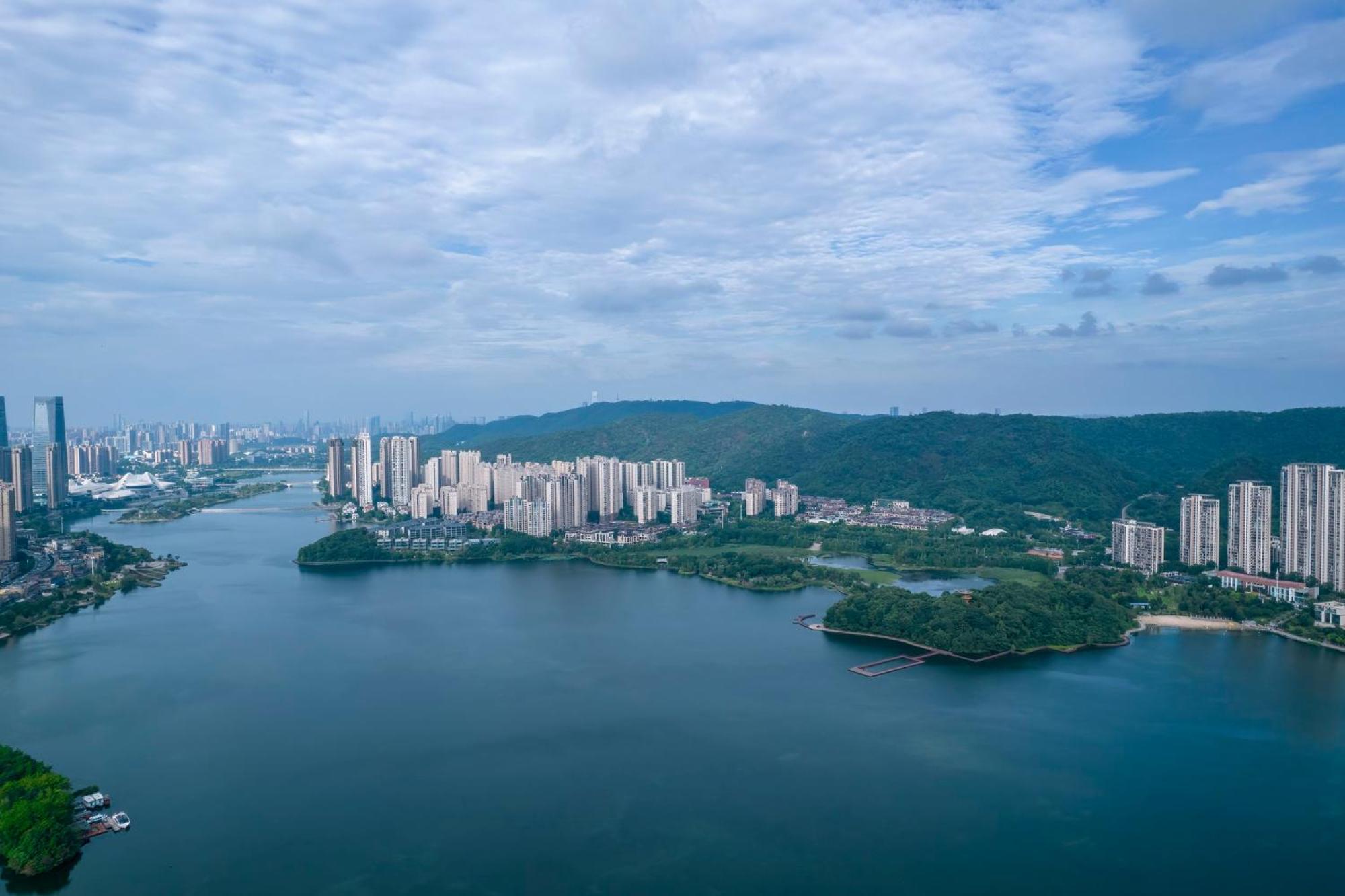 Hotel Indigo Changsha Meixi Lake Екстериор снимка